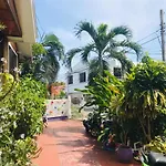 Villa Acacias Tree